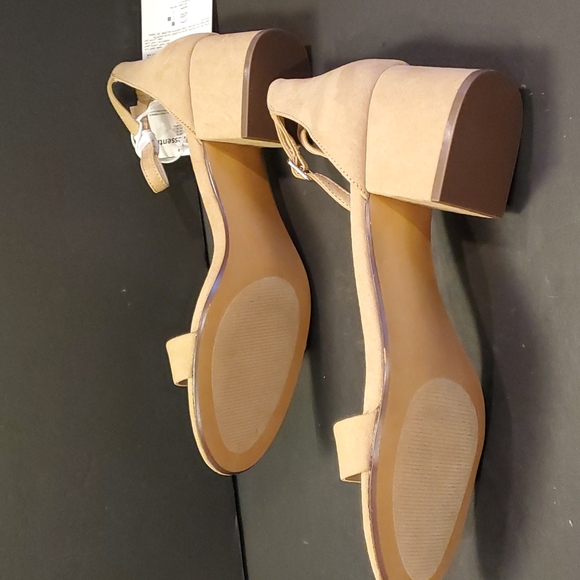 Amazon Essentials Women's Strappy Sandals. Beige Sz 12 - Picture 5 of 5